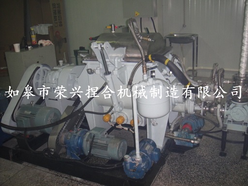 100L螺杆真空捏合机.JPG