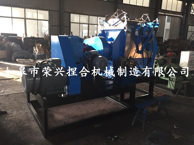 500L螺杆捏合机-1 (2).JPG