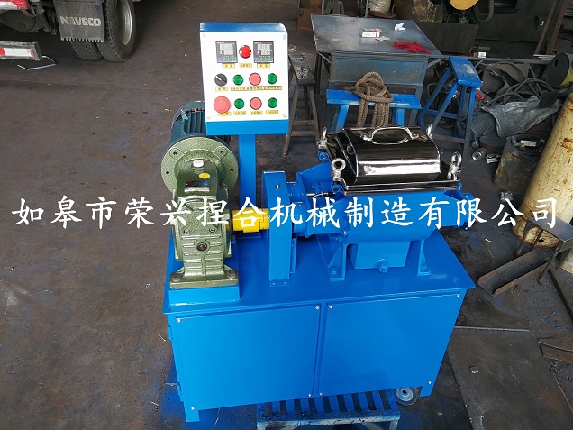 5L螺杆捏合机-1 (1).jpg